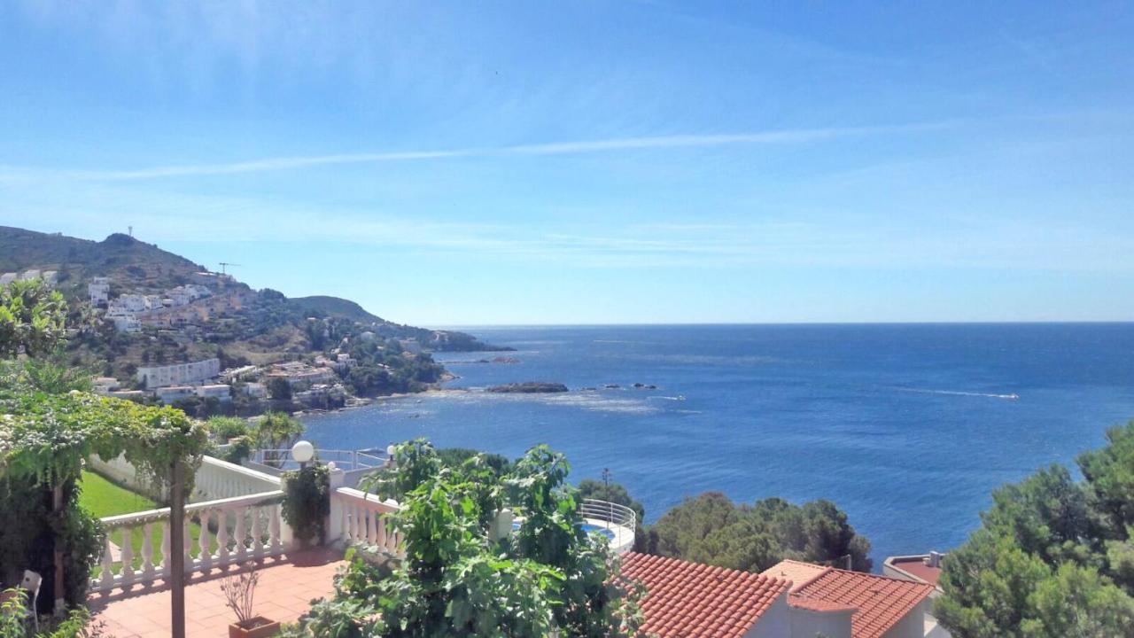 Amazing Seaview Apartment With Terrace & Parking - Casa Artevida روساس المظهر الخارجي الصورة