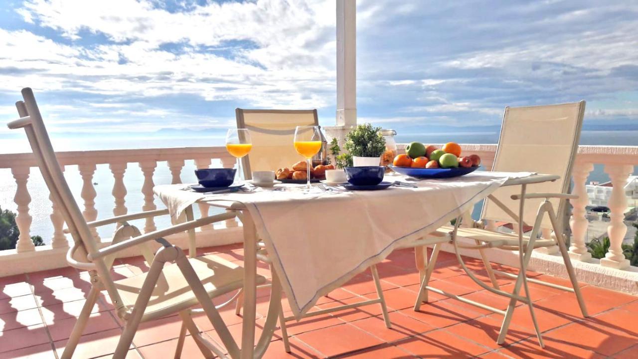 Amazing Seaview Apartment With Terrace & Parking - Casa Artevida روساس المظهر الخارجي الصورة