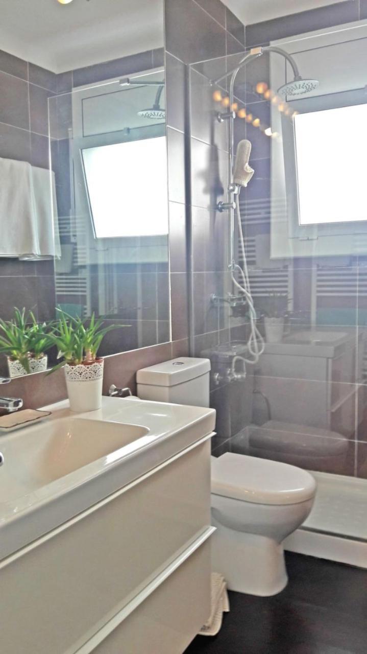 Amazing Seaview Apartment With Terrace & Parking - Casa Artevida روساس المظهر الخارجي الصورة