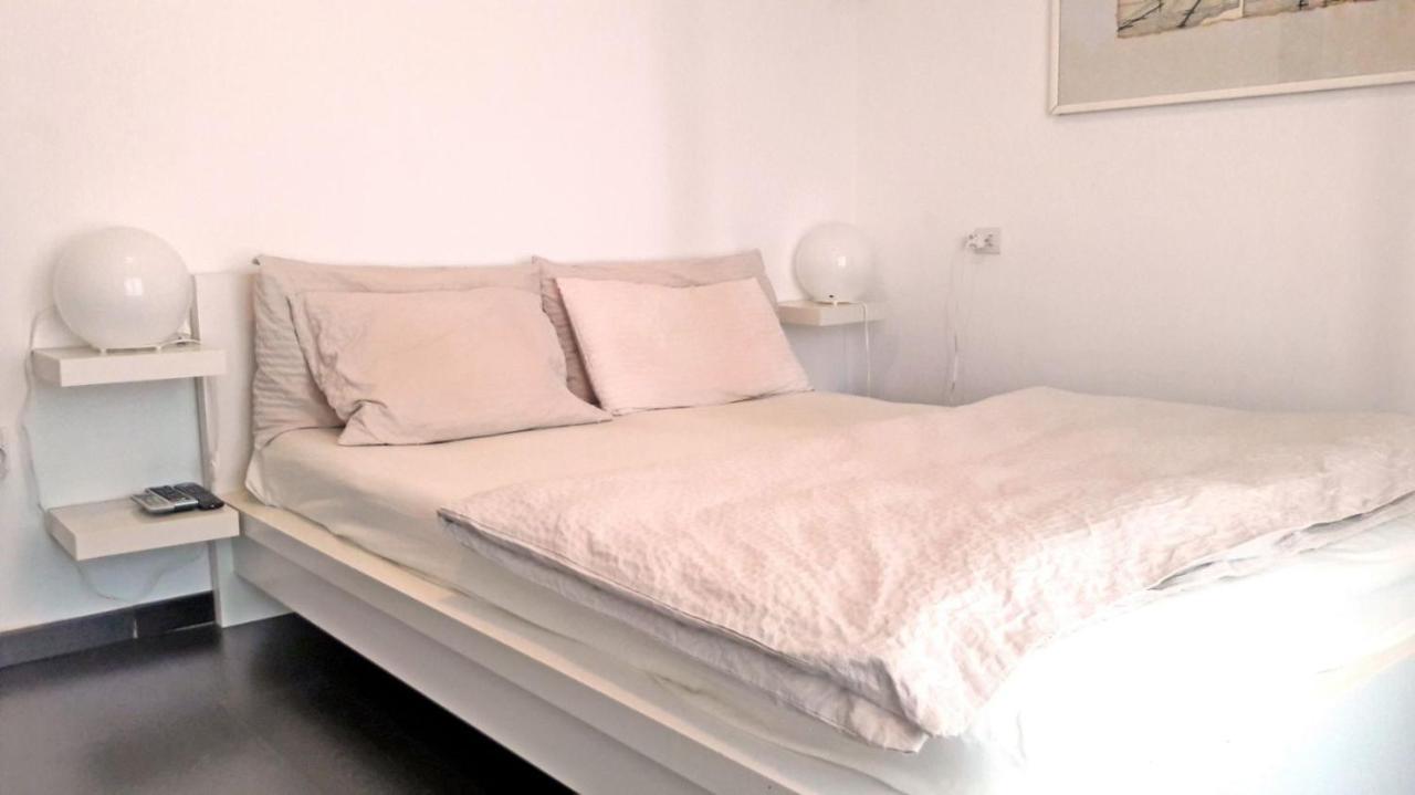 Amazing Seaview Apartment With Terrace & Parking - Casa Artevida روساس المظهر الخارجي الصورة