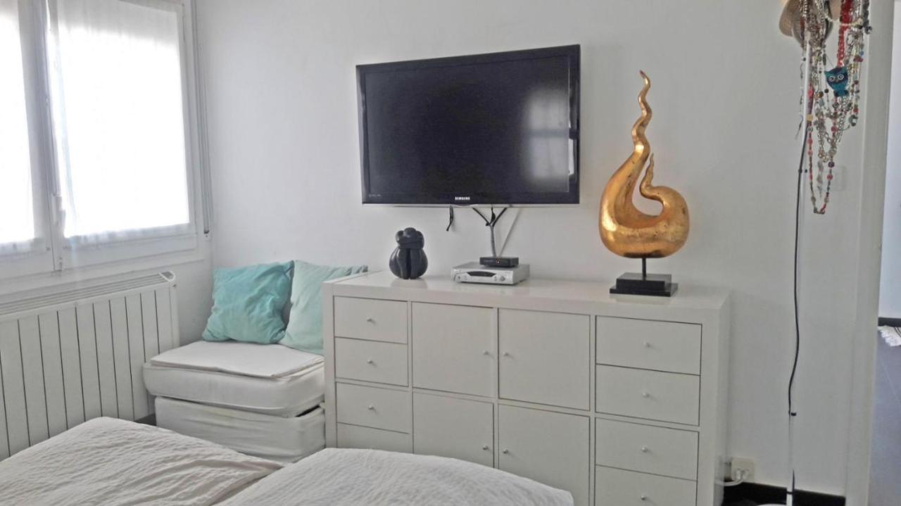 Amazing Seaview Apartment With Terrace & Parking - Casa Artevida روساس المظهر الخارجي الصورة